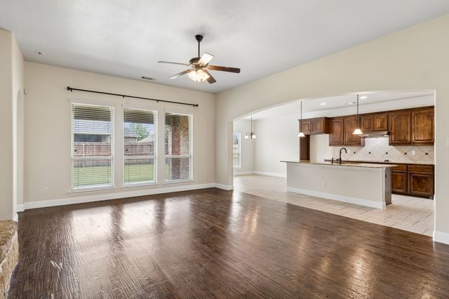 1683 St Croix Street, Burleson, TX 76028