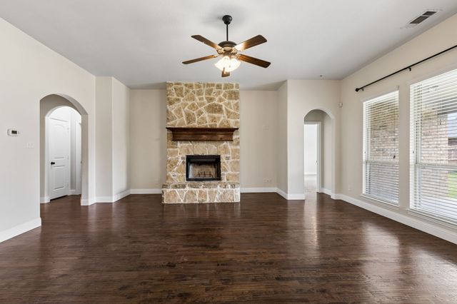 1683 St Croix Street, Burleson, TX 76028