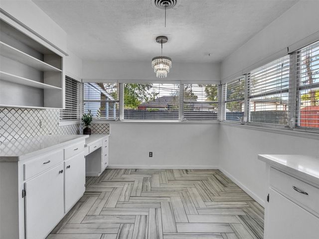 2011 Durrain Ferry Road, Baytown, TX 77520
