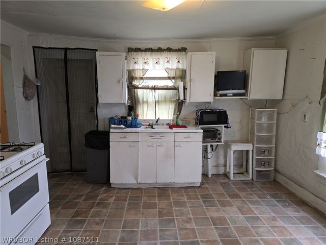 400 Hardy Street, Poteau, OK 74953