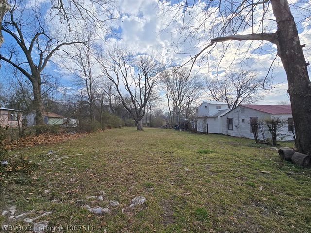 400 Hardy Street, Poteau, OK 74953