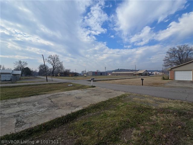 400 Hardy Street, Poteau, OK 74953
