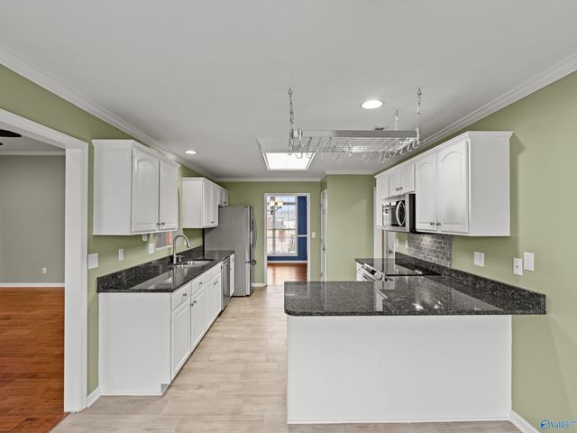 2627 Buckingham Gate SW, Decatur, AL 35603