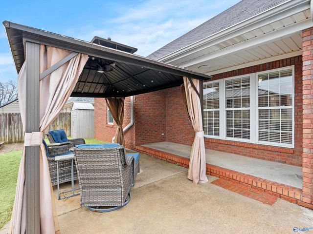 2627 Buckingham Gate SW, Decatur, AL 35603