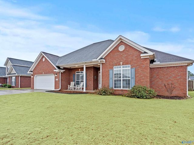 2627 Buckingham Gate SW, Decatur, AL 35603