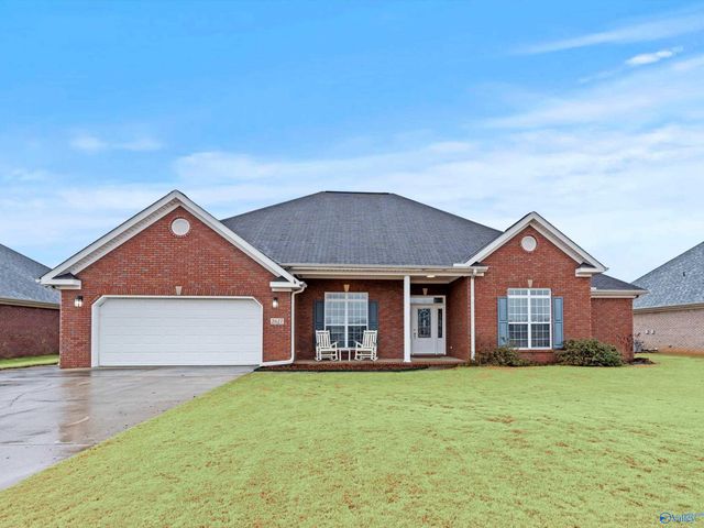 2627 Buckingham Gate SW, Decatur, AL 35603