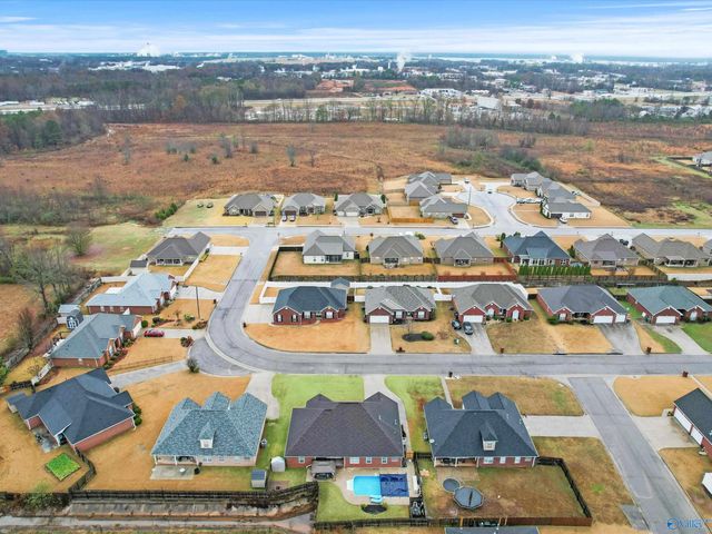 2627 Buckingham Gate SW, Decatur, AL 35603