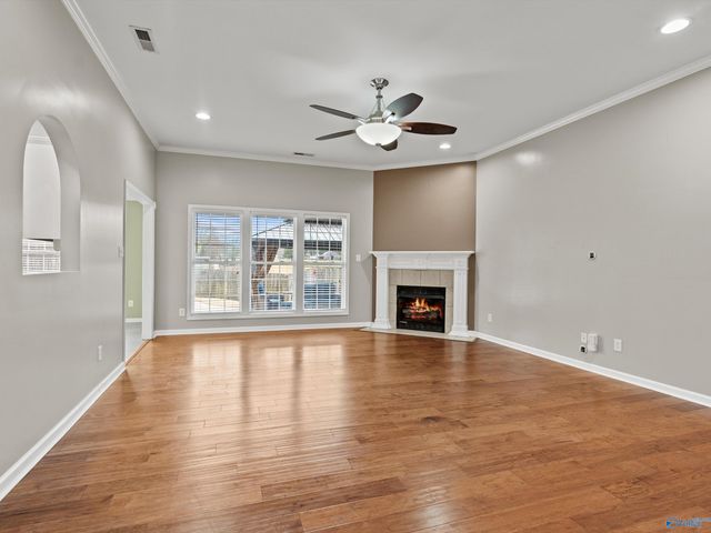 2627 Buckingham Gate SW, Decatur, AL 35603