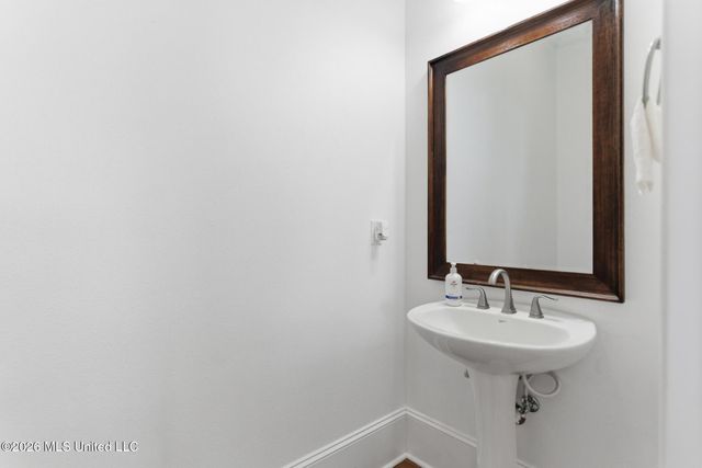 705 W Beach Boulevard, 705, Long Beach, MS 39560