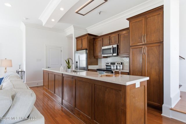 705 W Beach Boulevard, 705, Long Beach, MS 39560