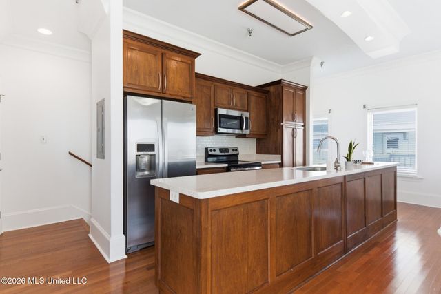 705 W Beach Boulevard, 705, Long Beach, MS 39560