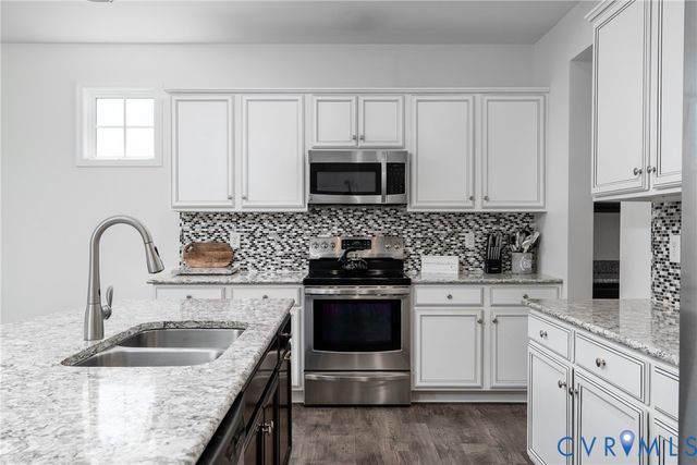 6807 Swanhaven Dr, North Chesterfield, VA 23234