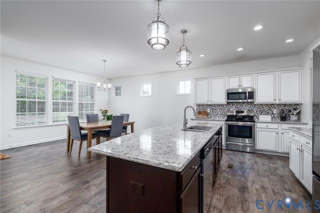 6807 Swanhaven Dr, North Chesterfield, VA 23234