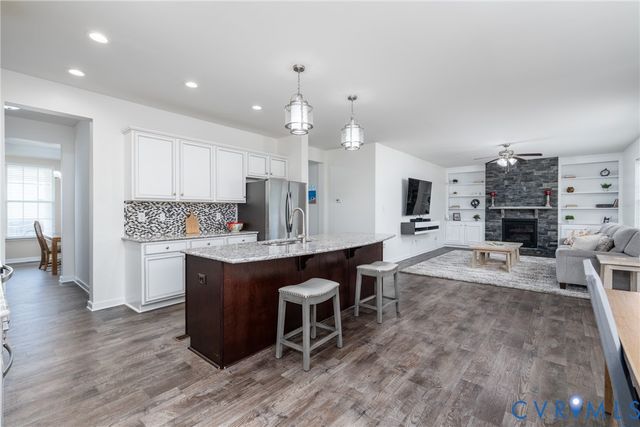 6807 Swanhaven Dr, North Chesterfield, VA 23234