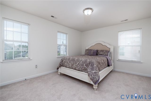 6807 Swanhaven Dr, North Chesterfield, VA 23234