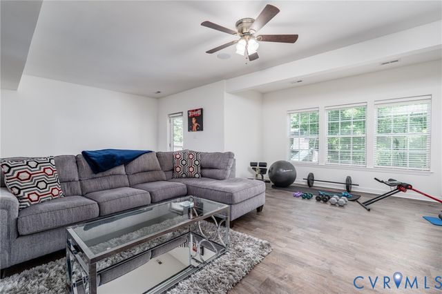6807 Swanhaven Dr, North Chesterfield, VA 23234