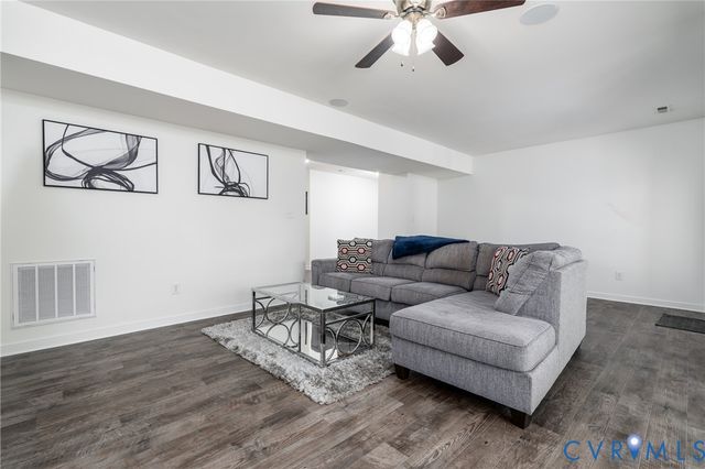 6807 Swanhaven Dr, North Chesterfield, VA 23234