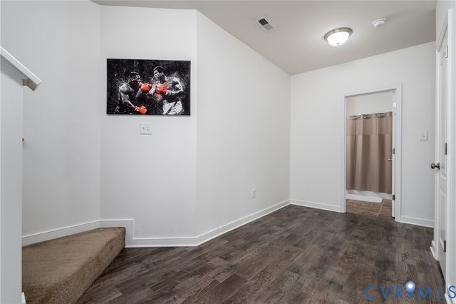 6807 Swanhaven Dr, North Chesterfield, VA 23234