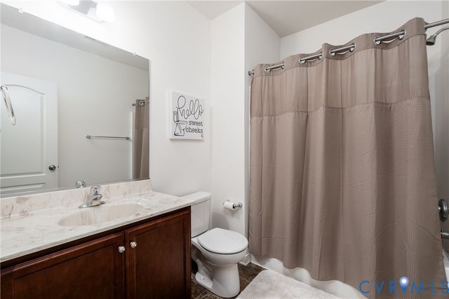6807 Swanhaven Dr, North Chesterfield, VA 23234