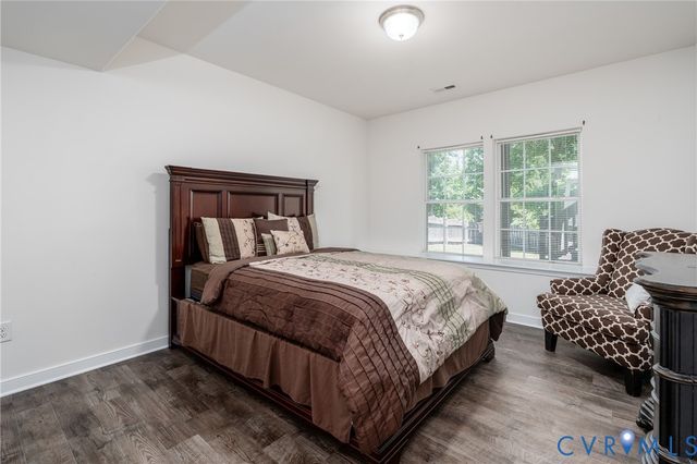 6807 Swanhaven Dr, North Chesterfield, VA 23234