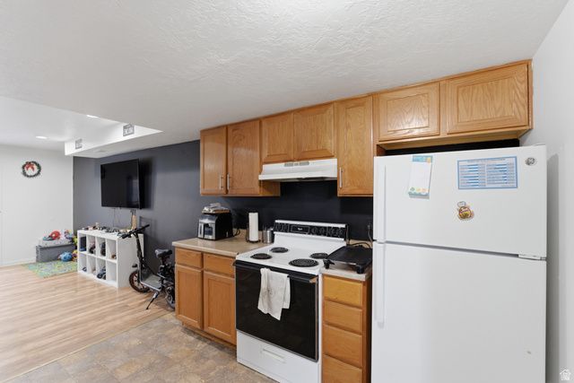 4526 S DEAN DR, West Valley City, UT 84120