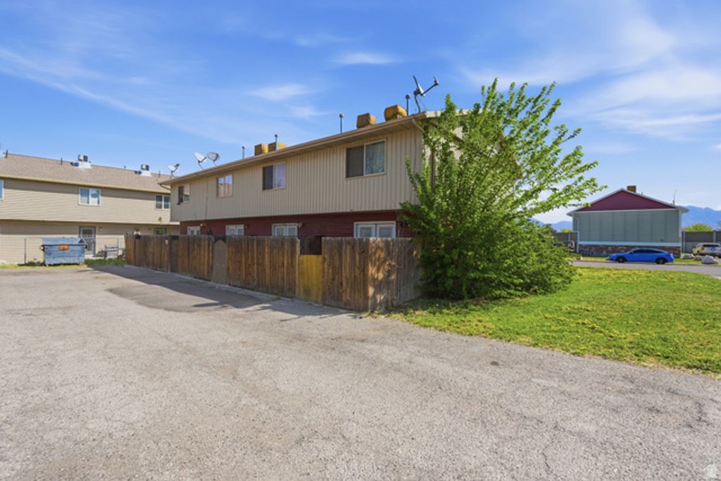 Image 21 of property listing at 4526 S DEAN DR, West Valley City, UT 84120