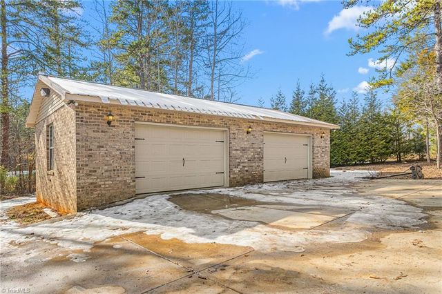 602 Ben Lee Road, Thomasville, NC 27360