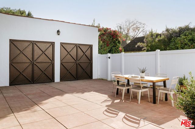 6532 Commodore Sloat Drive, Los Angeles, CA 90048
