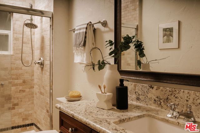 6532 Commodore Sloat Drive, Los Angeles, CA 90048