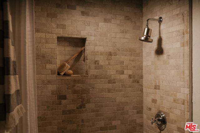 6532 Commodore Sloat Drive, Los Angeles, CA 90048
