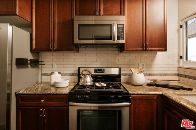 6532 Commodore Sloat Drive, Los Angeles, CA 90048