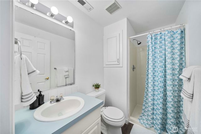 1205 24th Court Ave #A, Milton, WA 98354