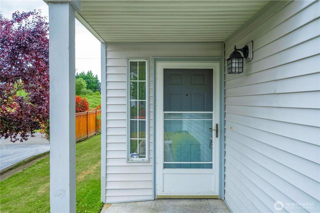 1205 24th Court Ave #A, Milton, WA 98354