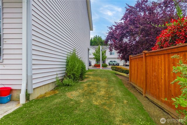 1205 24th Court Ave #A, Milton, WA 98354