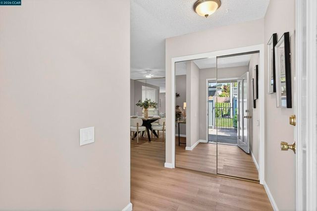 1109 Golden Rain Rd 4, Walnut Creek, CA 94595