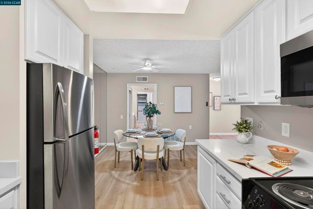 1109 Golden Rain Rd 4, Walnut Creek, CA 94595