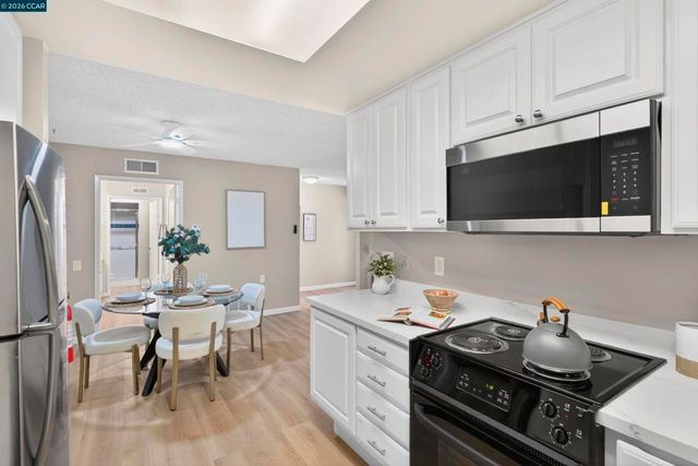 1109 Golden Rain Rd 4, Walnut Creek, CA 94595