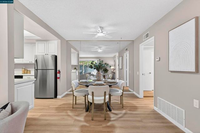 1109 Golden Rain Rd 4, Walnut Creek, CA 94595