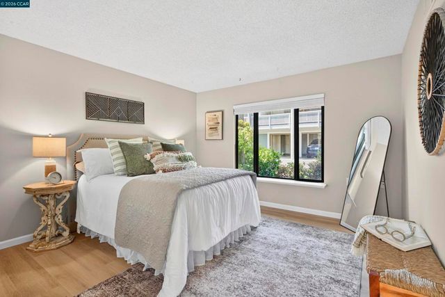 1109 Golden Rain Rd 4, Walnut Creek, CA 94595