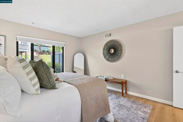 1109 Golden Rain Rd 4, Walnut Creek, CA 94595