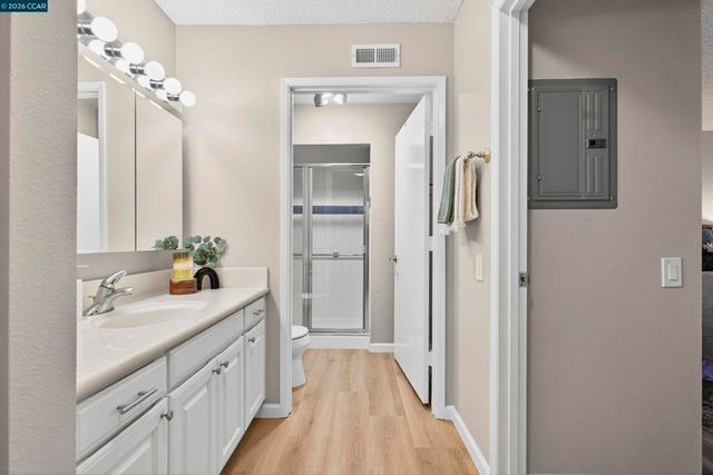 1109 Golden Rain Rd 4, Walnut Creek, CA 94595