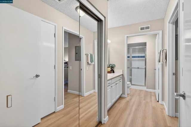 1109 Golden Rain Rd 4, Walnut Creek, CA 94595