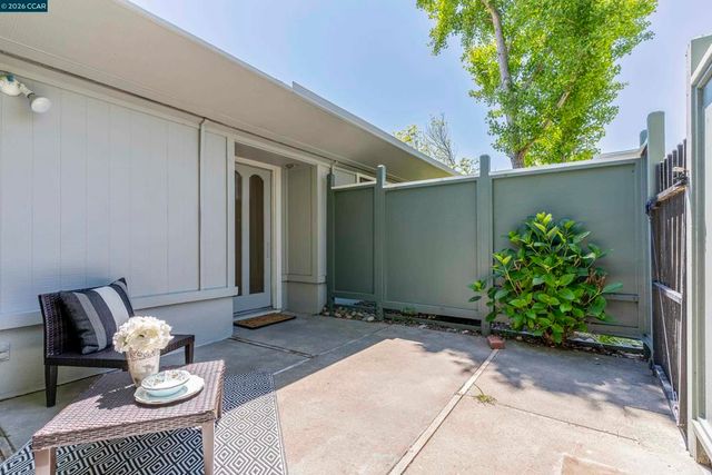 1109 Golden Rain Rd 4, Walnut Creek, CA 94595