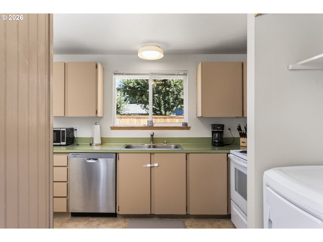 8621 Nw 15th Ave, Vancouver, WA 98665