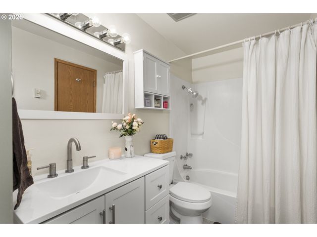 8621 Nw 15th Ave, Vancouver, WA 98665