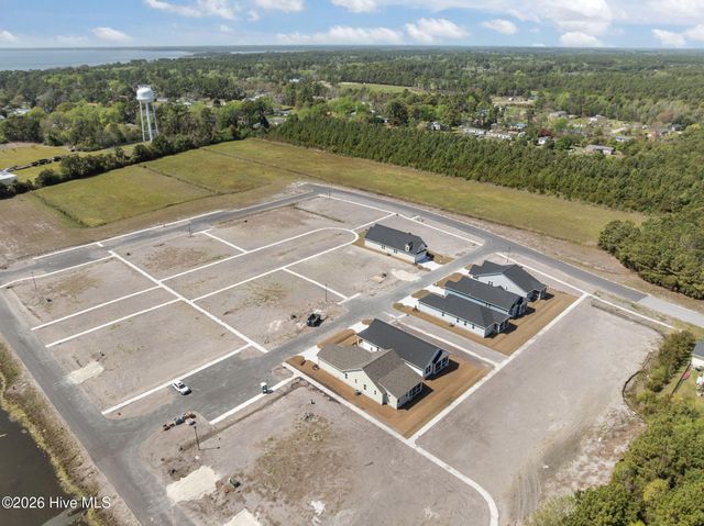 111 Golden Finch Drive, Beaufort, NC 28516