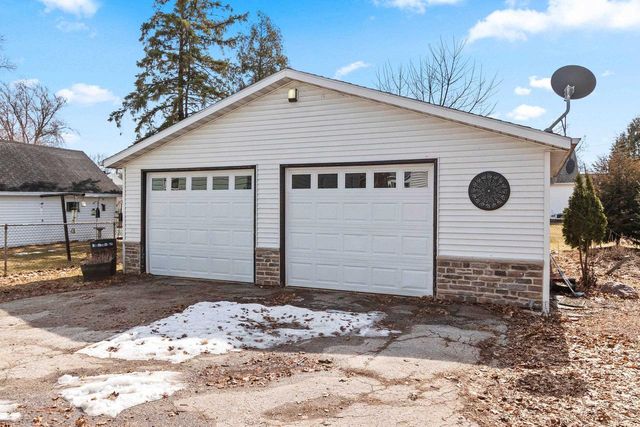 1105 DOUSMAN STREET, Green Bay, WI 54303