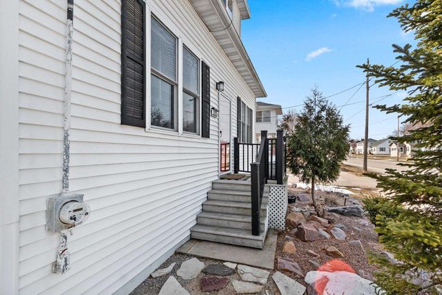 1105 DOUSMAN STREET, Green Bay, WI 54303