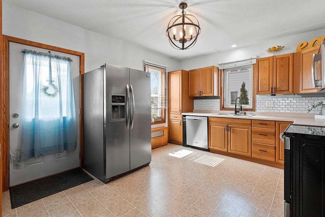 1105 DOUSMAN STREET, Green Bay, WI 54303