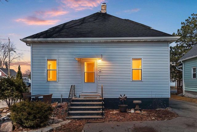 1105 DOUSMAN STREET, Green Bay, WI 54303